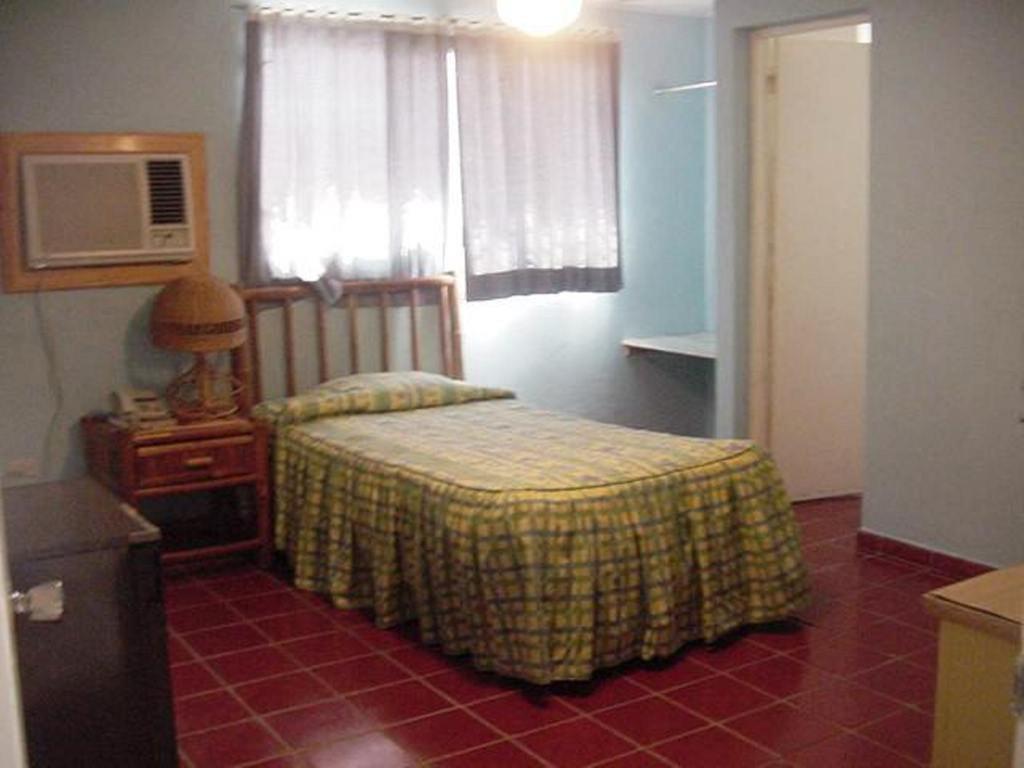Hotel Caribe Barahona Ngoại thất bức ảnh