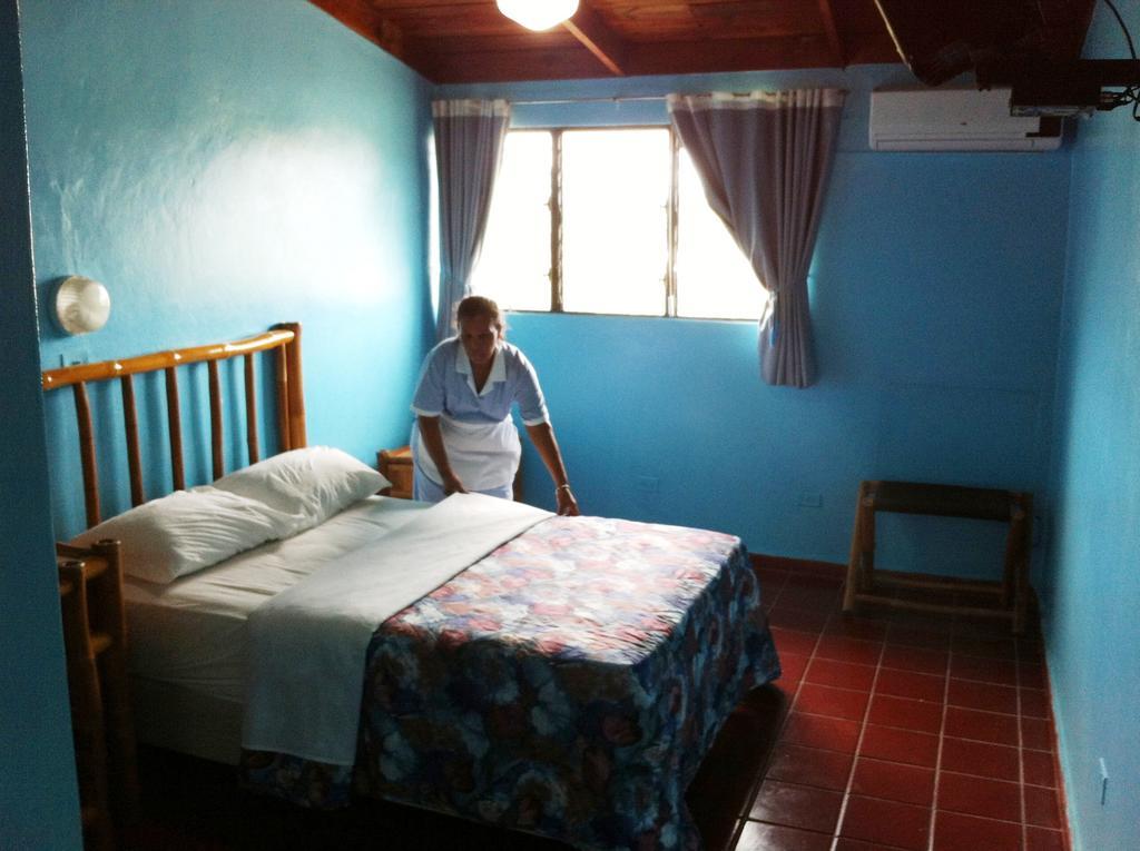 Hotel Caribe Barahona Ngoại thất bức ảnh