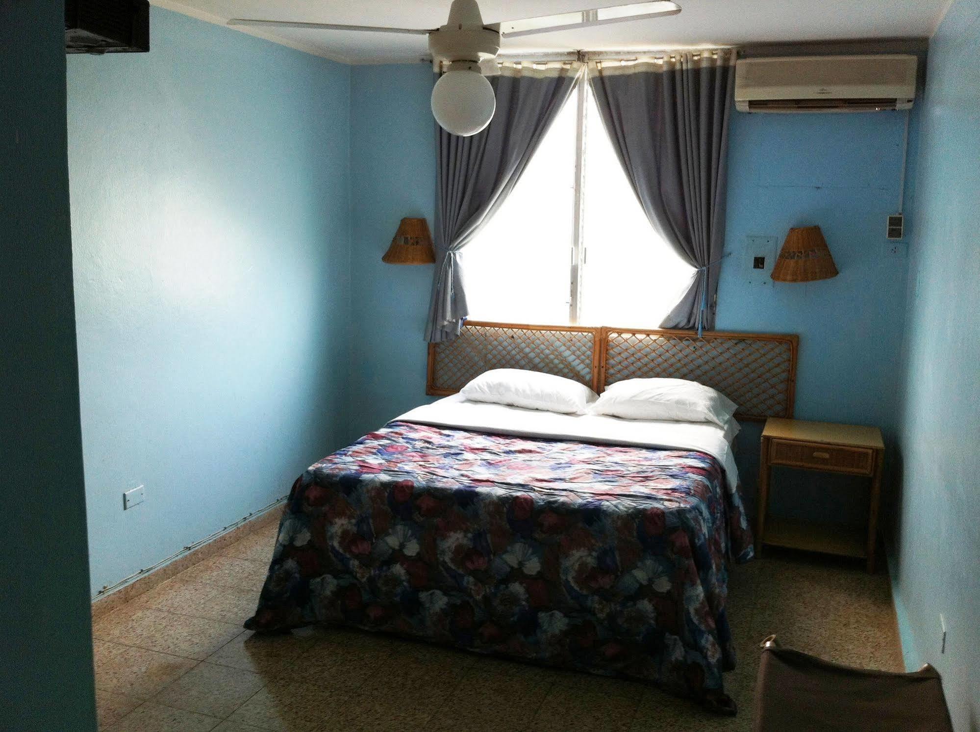 Hotel Caribe Barahona Ngoại thất bức ảnh