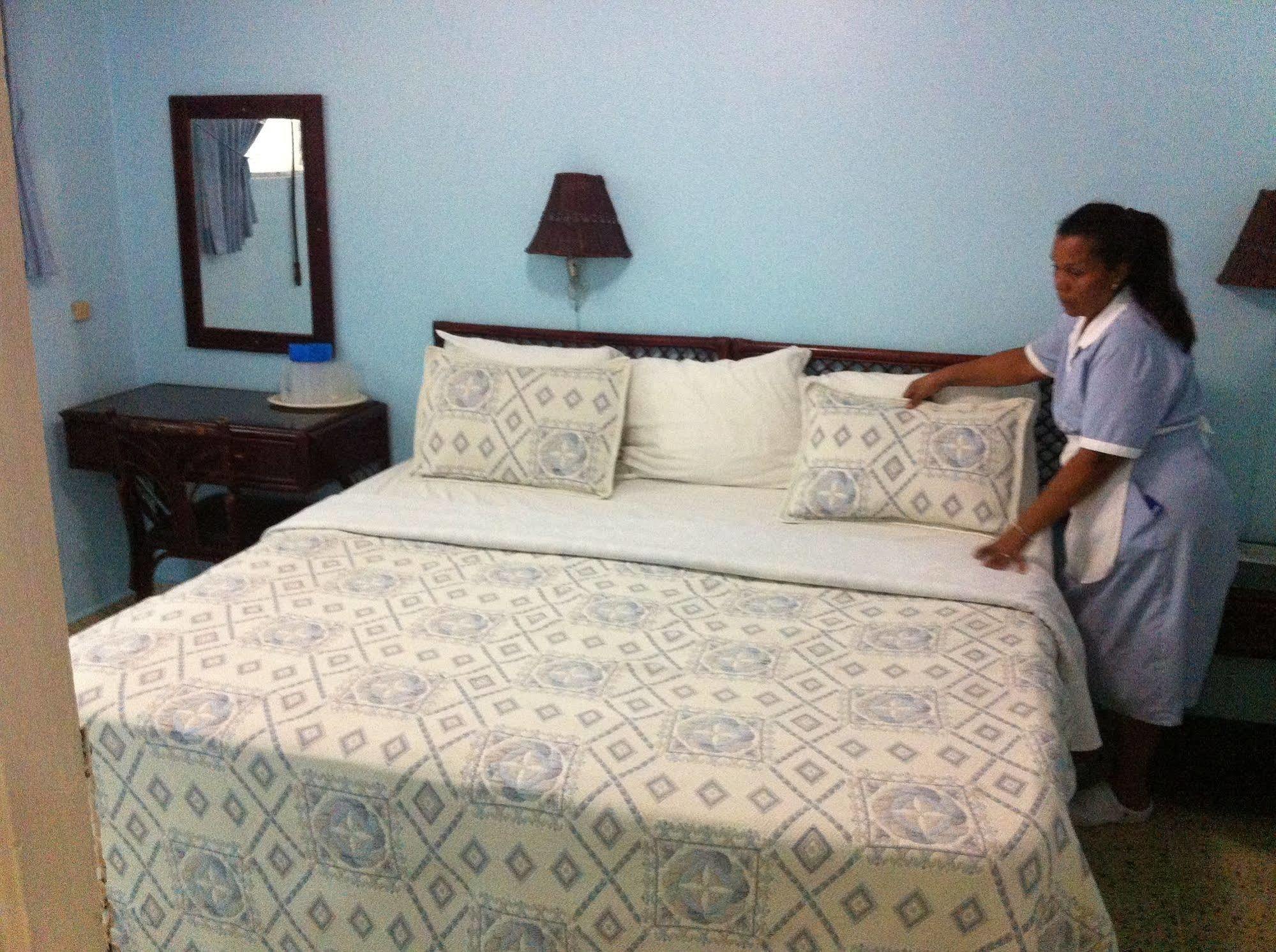 Hotel Caribe Barahona Ngoại thất bức ảnh