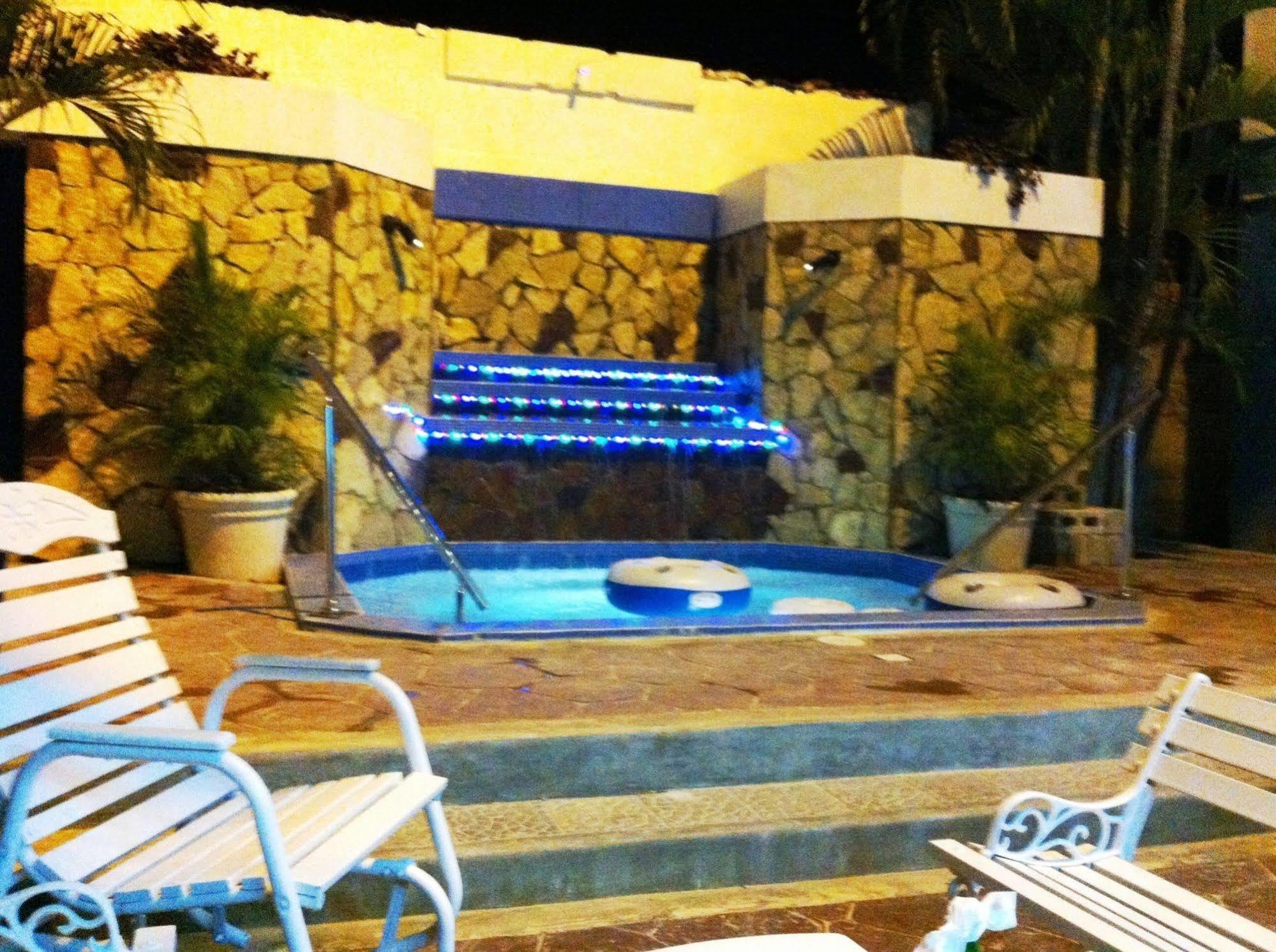 Hotel Caribe Barahona Ngoại thất bức ảnh